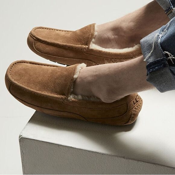 ✨UGG Men's Ascot Slippers ✨ - Picture 2 of 14
